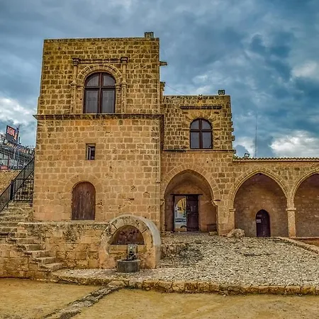 Ξενοδοχείο με διαμερίσματα Margarita Napa