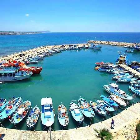 Ξενοδοχείο με διαμερίσματα Margarita Napa 3*