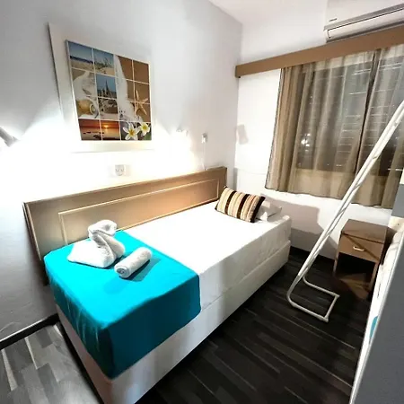 Margarita Napa Apartahotel 4*