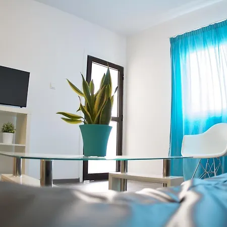 Ξενοδοχείο με διαμερίσματα Margarita Napa 4*