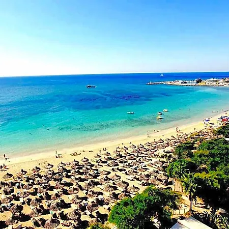 Ξενοδοχείο με διαμερίσματα Margarita Napa 4*