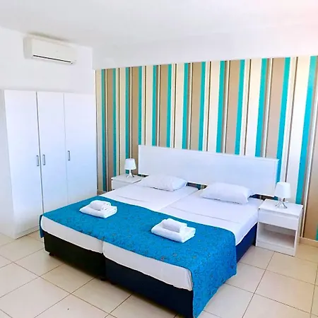 Ξενοδοχείο με διαμερίσματα Margarita Napa 4*
