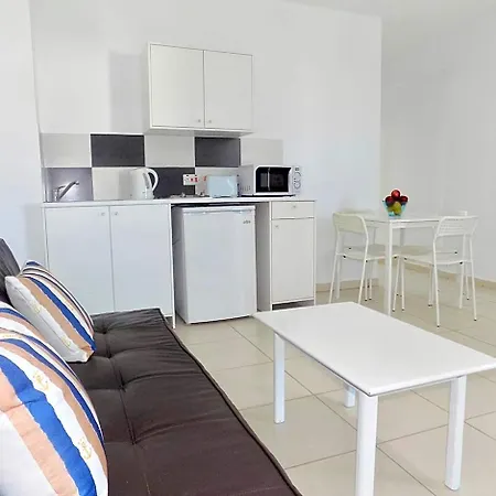 Margarita Napa Ξενοδοχείο με διαμερίσματα 4*