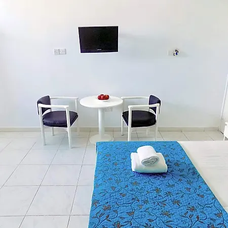 Ξενοδοχείο με διαμερίσματα Margarita Napa 4*