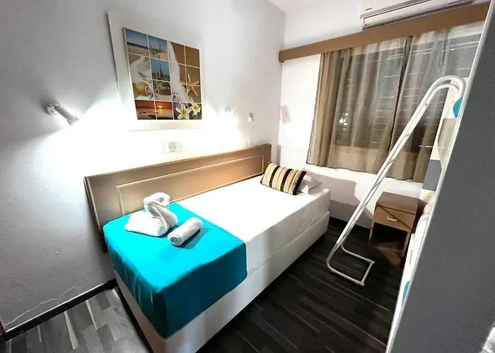 Margarita Napa Aparthotel 3*